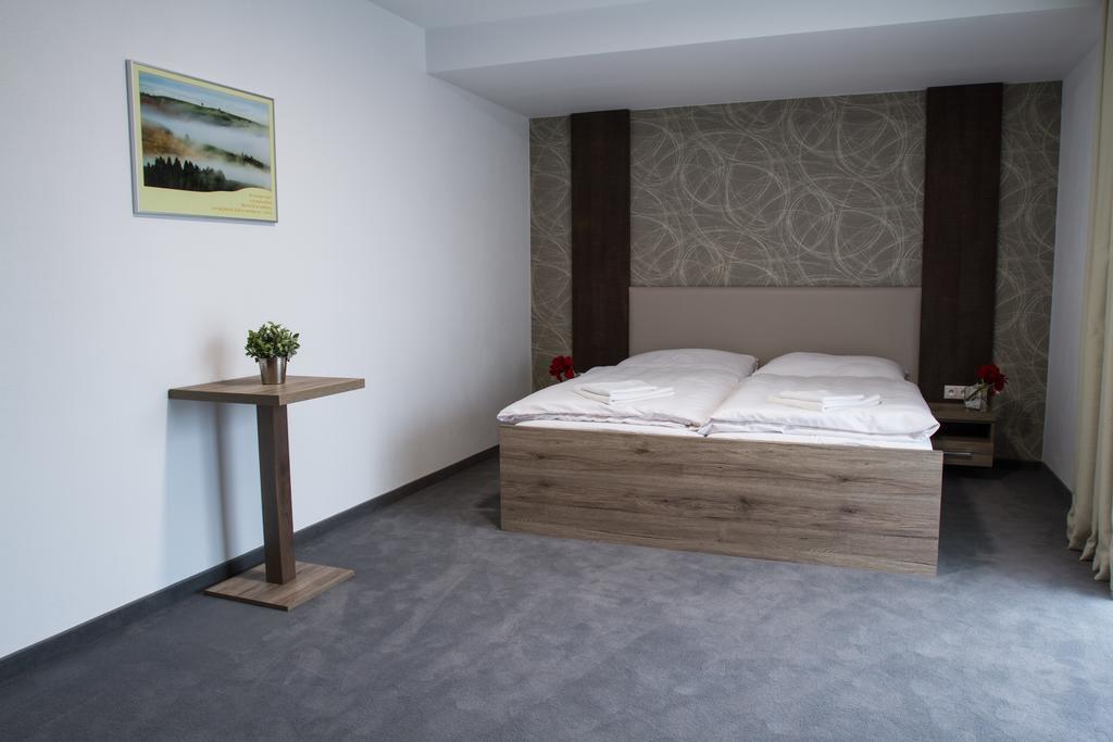 Guest House Frizzante Turčianske Teplice Zimmer foto