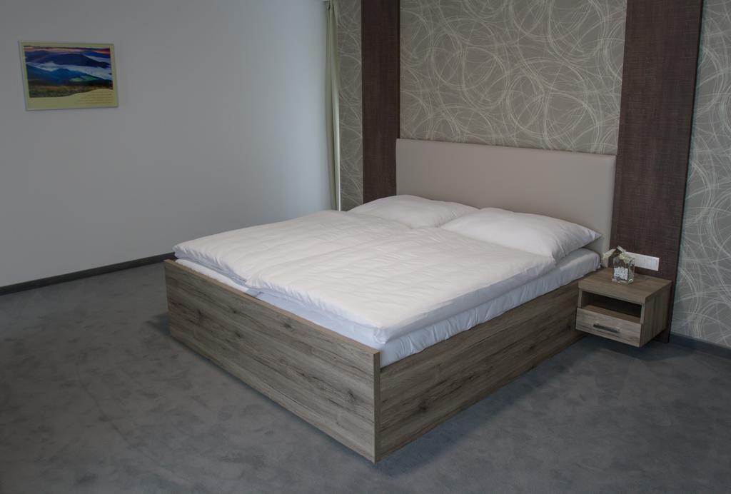 Guest House Frizzante Turčianske Teplice Zimmer foto