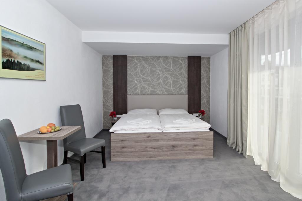 Guest House Frizzante Turčianske Teplice Zimmer foto